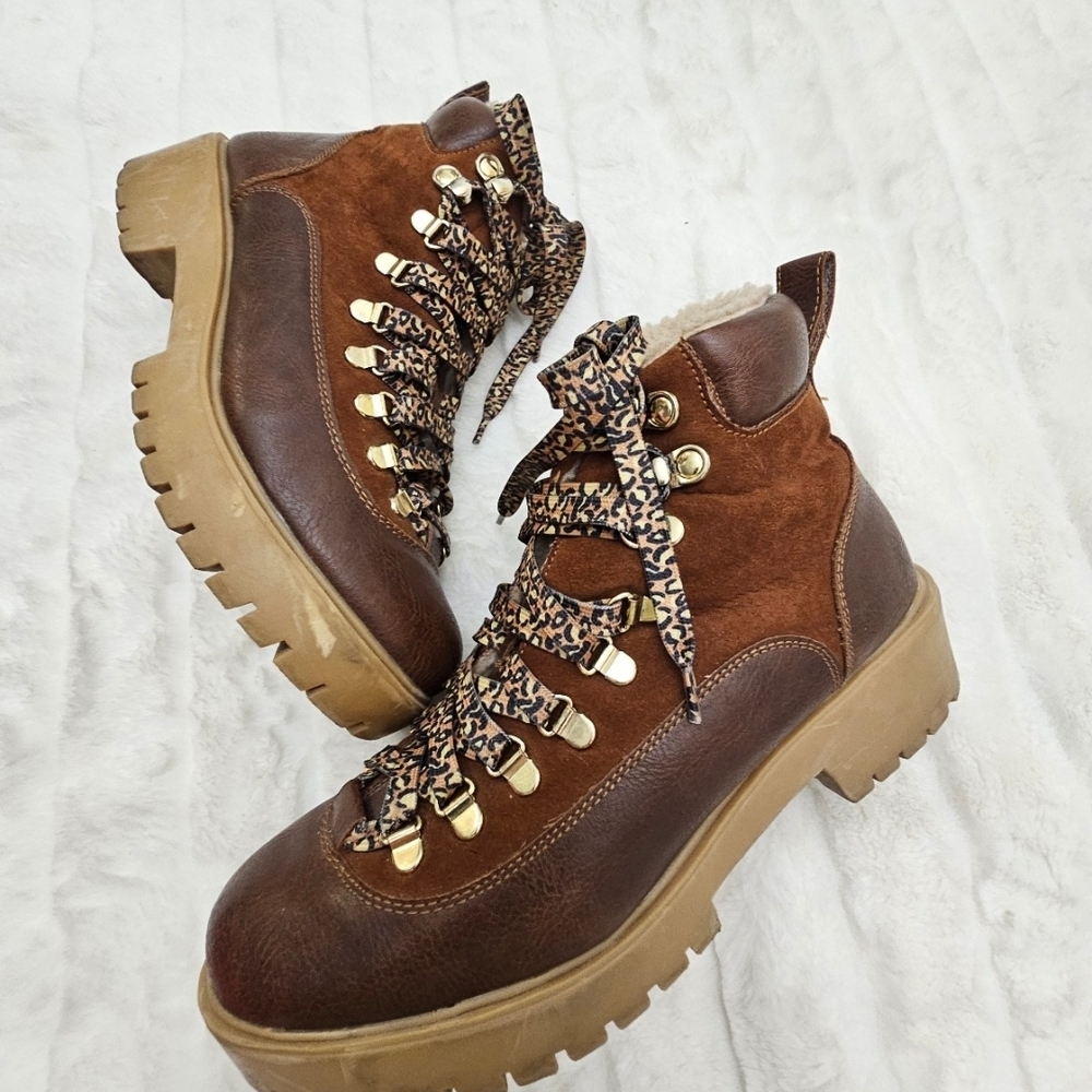 Madden Girl Brown Tan Ankle Booties with Chunky Sole Size 10